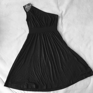 Classy, little black dress Size 2